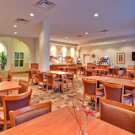 Holiday Inn Express Hotel & Suites-Edmonton South By Ihg Dış mekan fotoğraf