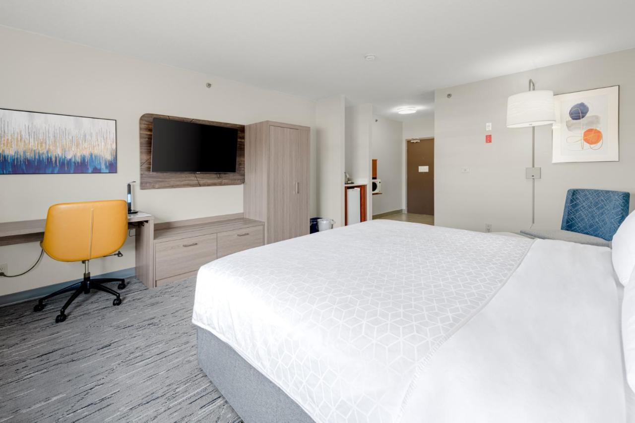 Holiday Inn Express Hotel & Suites-Edmonton South By Ihg Dış mekan fotoğraf