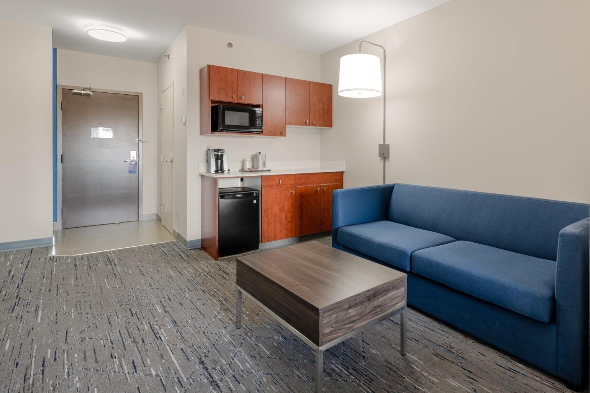 Holiday Inn Express Hotel & Suites-Edmonton South By Ihg Dış mekan fotoğraf