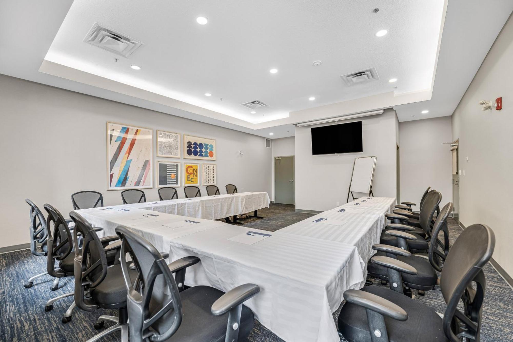 Holiday Inn Express Hotel & Suites-Edmonton South By Ihg Dış mekan fotoğraf