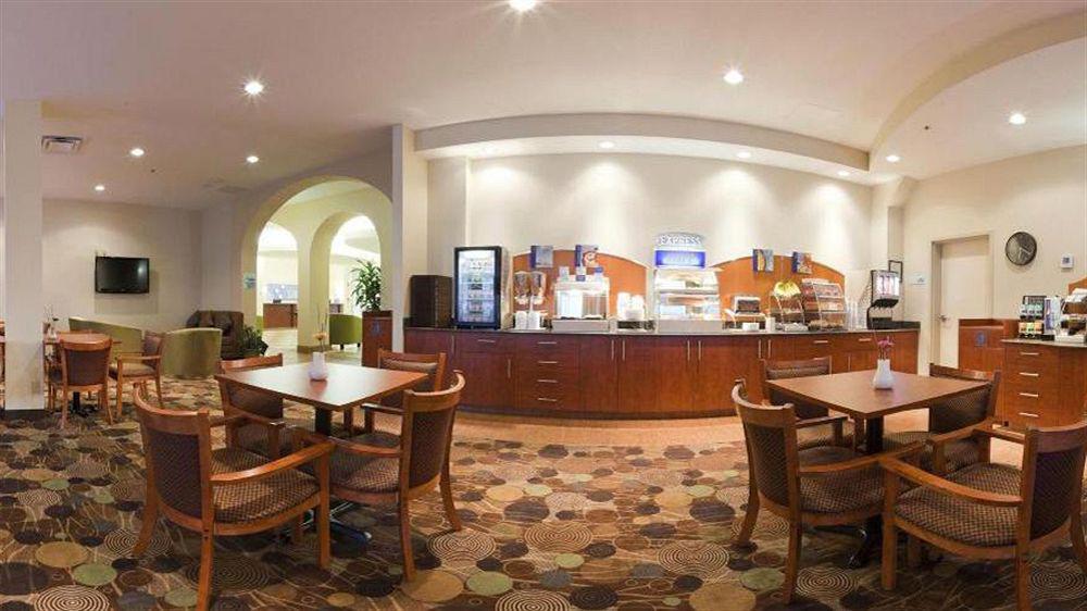 Holiday Inn Express Hotel & Suites-Edmonton South By Ihg Dış mekan fotoğraf